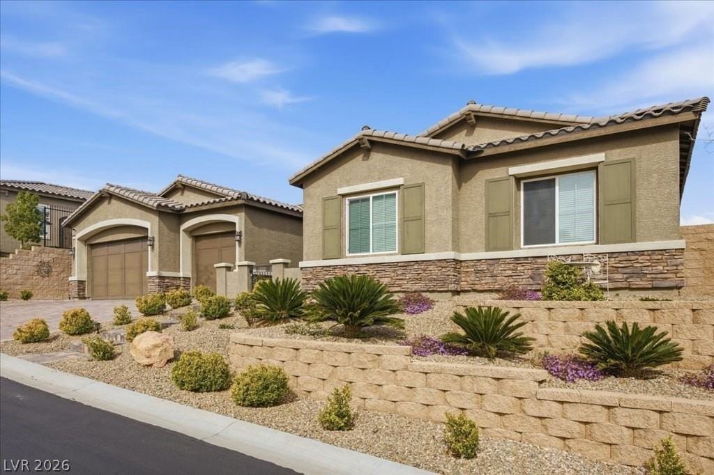 6248 Carol Butte Ct - Photo 4 of 48