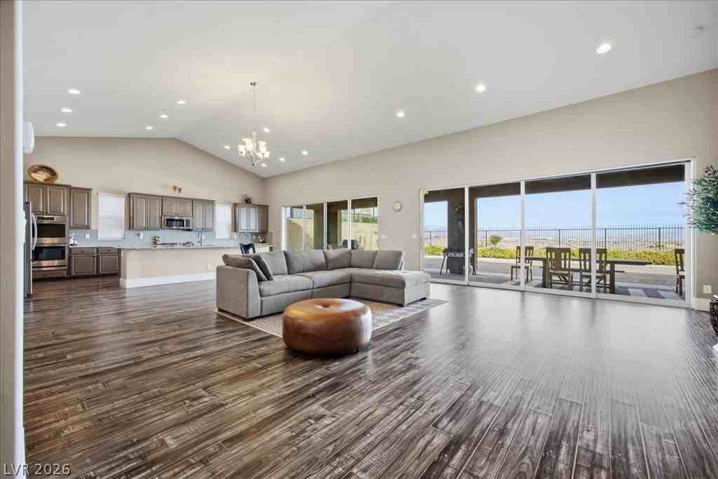 6248 Carol Butte Ct - Photo 7 of 48