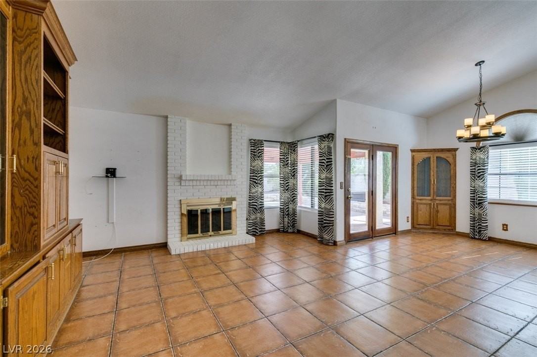 2708 Eagle Springs Ct - Photo 3 of 36