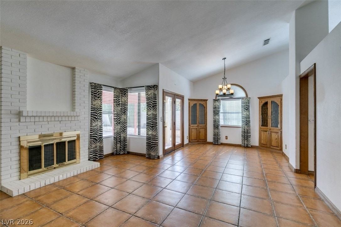 2708 Eagle Springs Ct - Photo 4 of 36