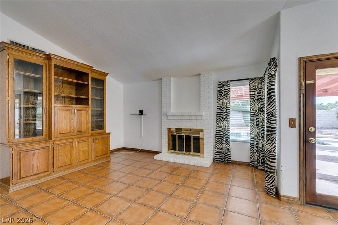 2708 Eagle Springs Ct - Photo 5 of 36