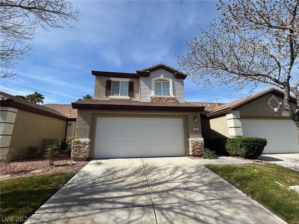 907 Majestic Oak St - Photo 3 of 35