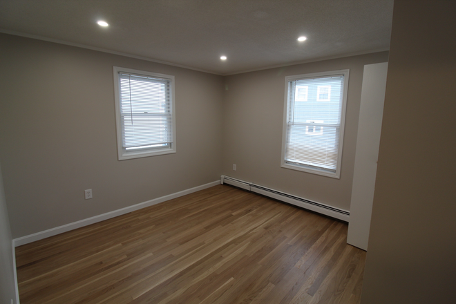 57 Newton St - Photo 7 of 9