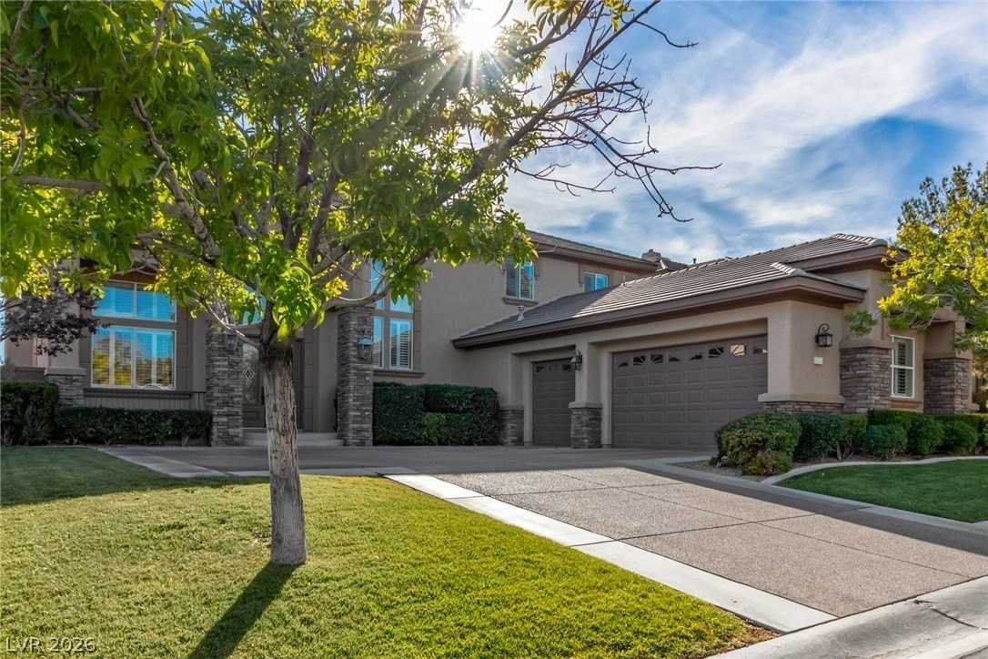 9805 Queen Charlotte Dr - Photo 4 of 50