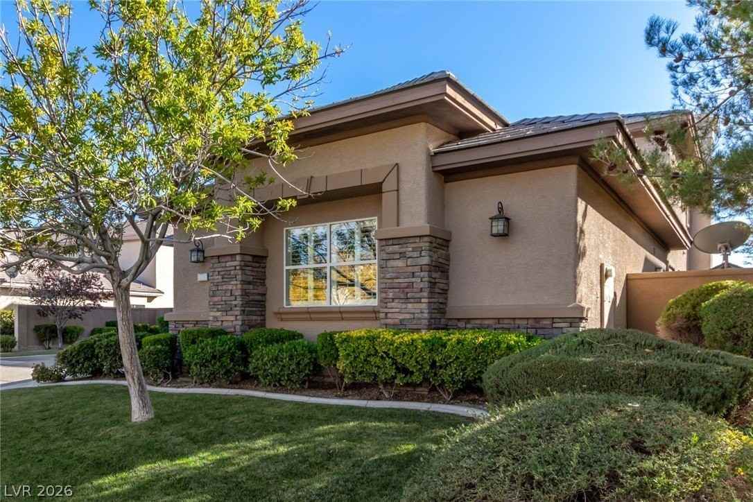 9805 Queen Charlotte Dr - Photo 6 of 50