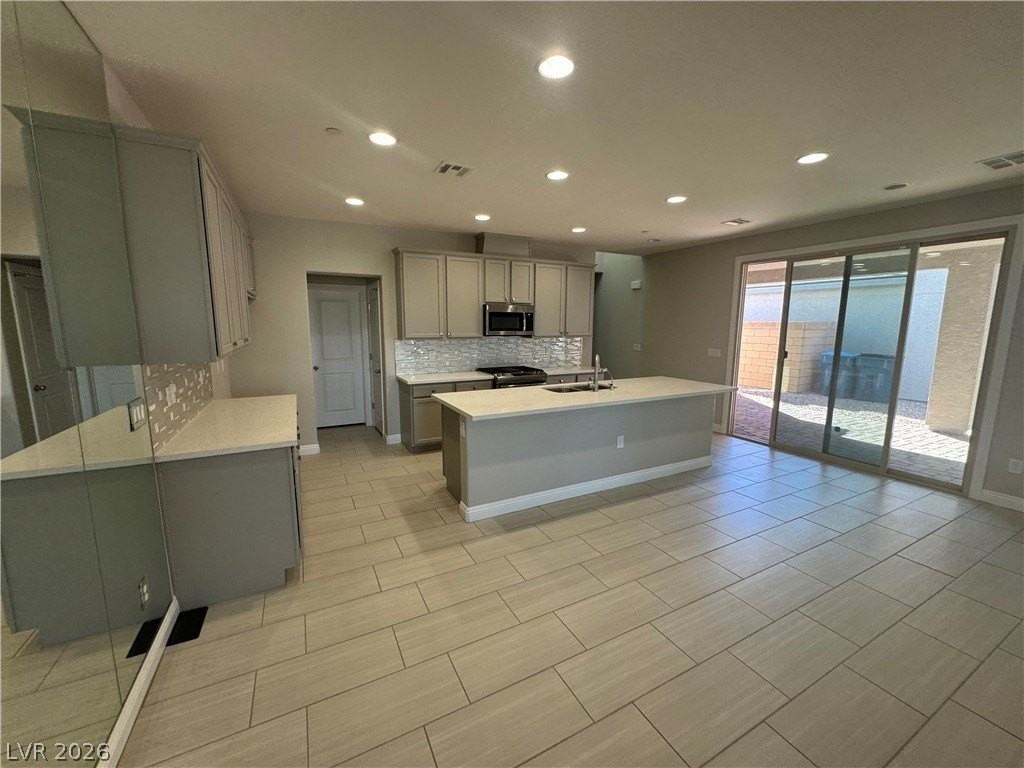 1051 E Sunset Rd - Photo 4 of 36