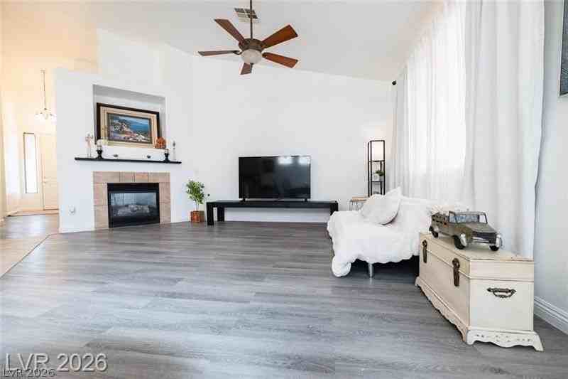 11215 Ivybridge Ave - Photo 6 of 34