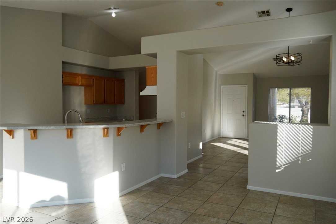 131 Newburg Ave - Photo 6 of 24