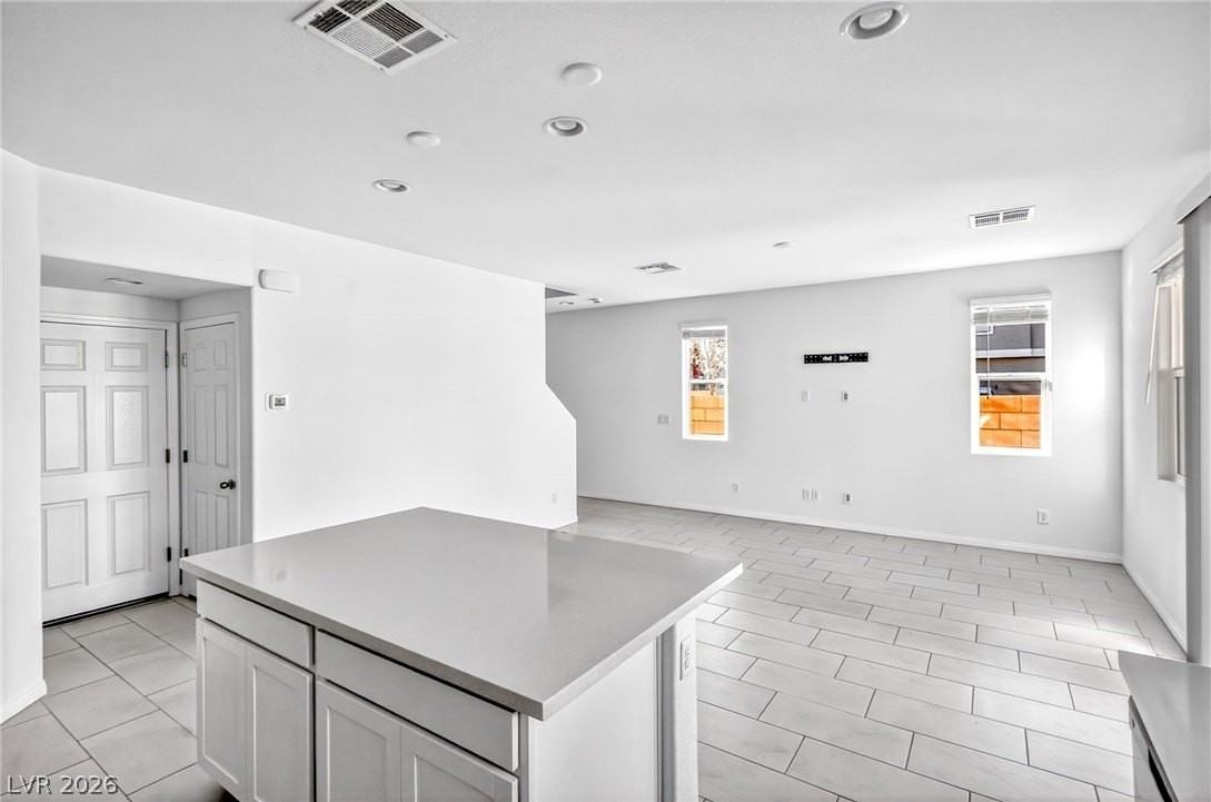 10233 Ullom Dr - Photo 7 of 36