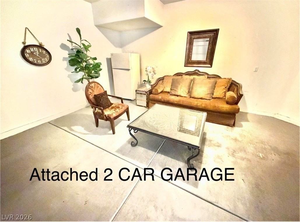 399 Center Green Dr - Photo 7 of 47