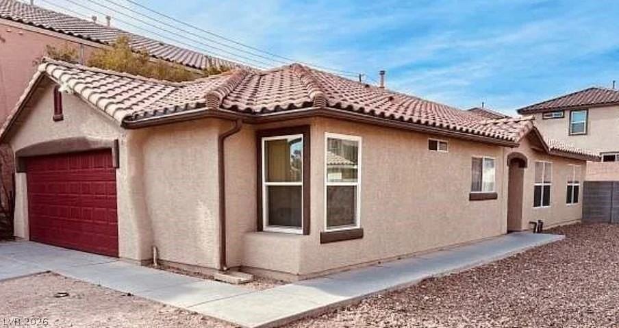 5689 Juno Ct - Photo 2 of 6