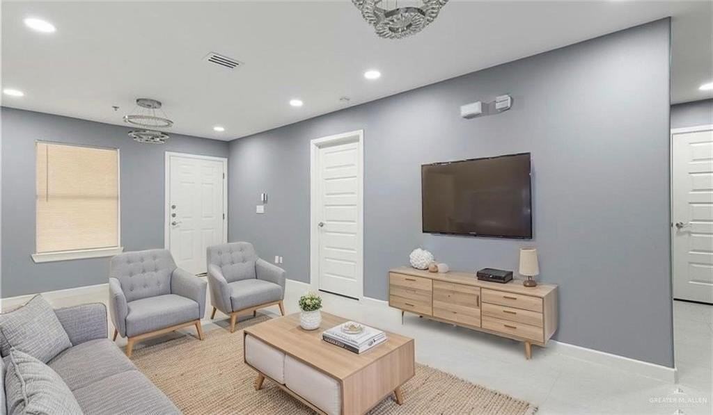 1421 W Harrison Ave Apt 5 #5 - Photo 3 of 10