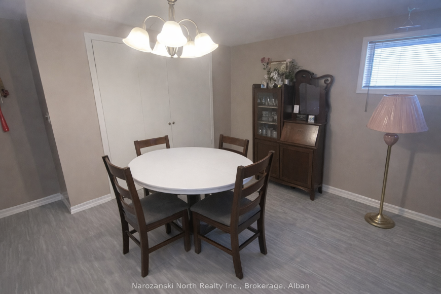 10 1-10 Green Bay Road - Photo 5 of 7