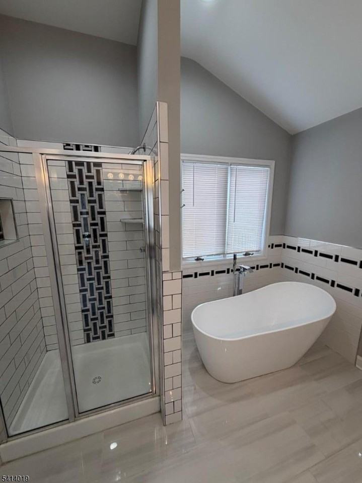 7 Center Grove Rd - Photo 3 of 11