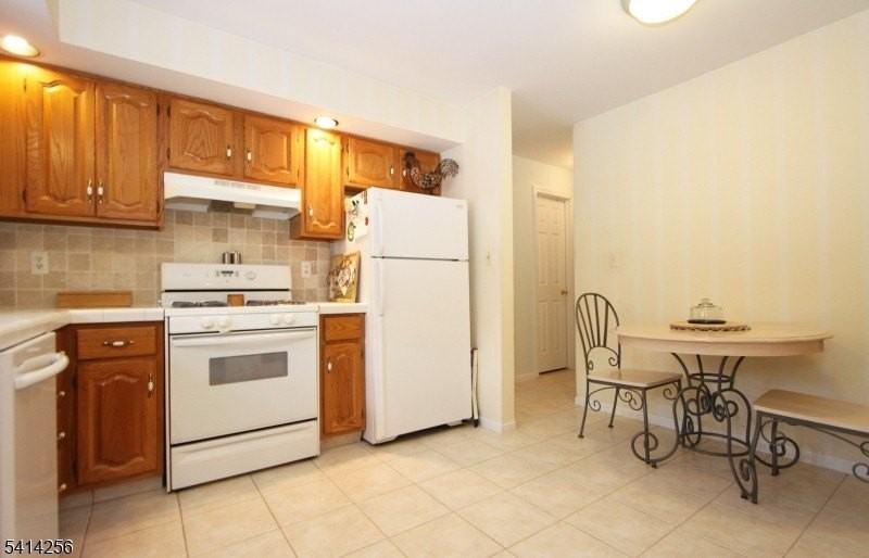 25C Heritage Dr - Photo 7 of 17