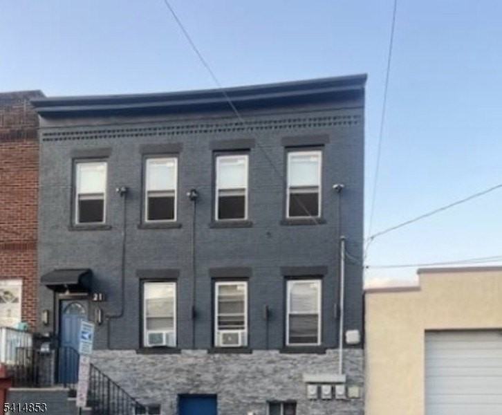 21 Alva St - Photo 2 of 16