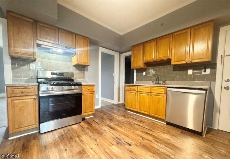 227 Harrison Ave - Photo 4 of 10