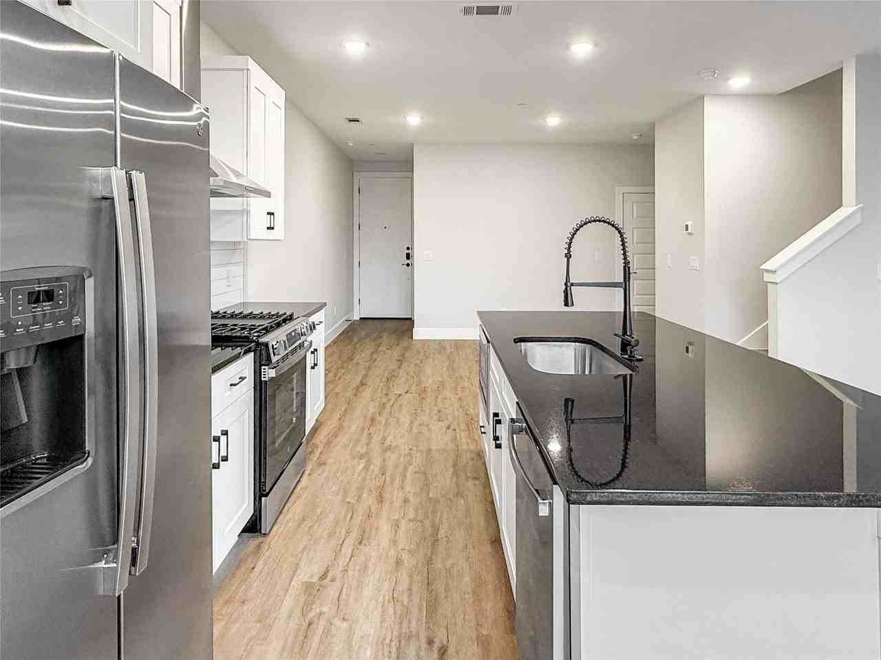 5611 Mobeetie Loop - Photo 5 of 22