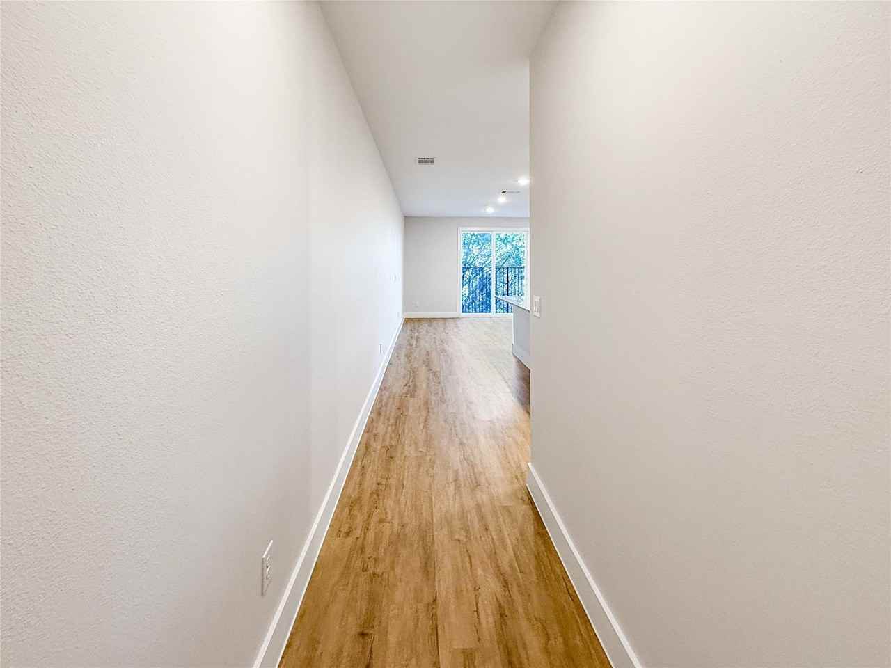 5609 Mobeetie Loop - Photo 3 of 23
