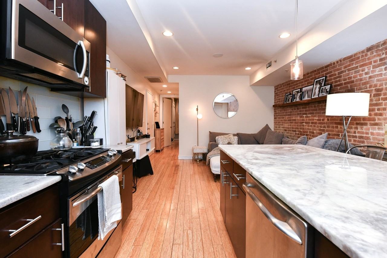 812 Washington St #1 - Photo 6 of 18