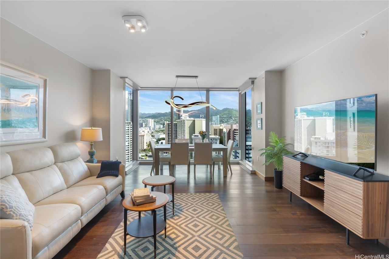 1555 Kapiolani Blvd Apt 1612 - Photo 2 of 16