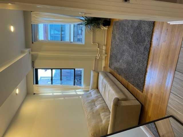 230 Hanover St - Photo 5 of 10