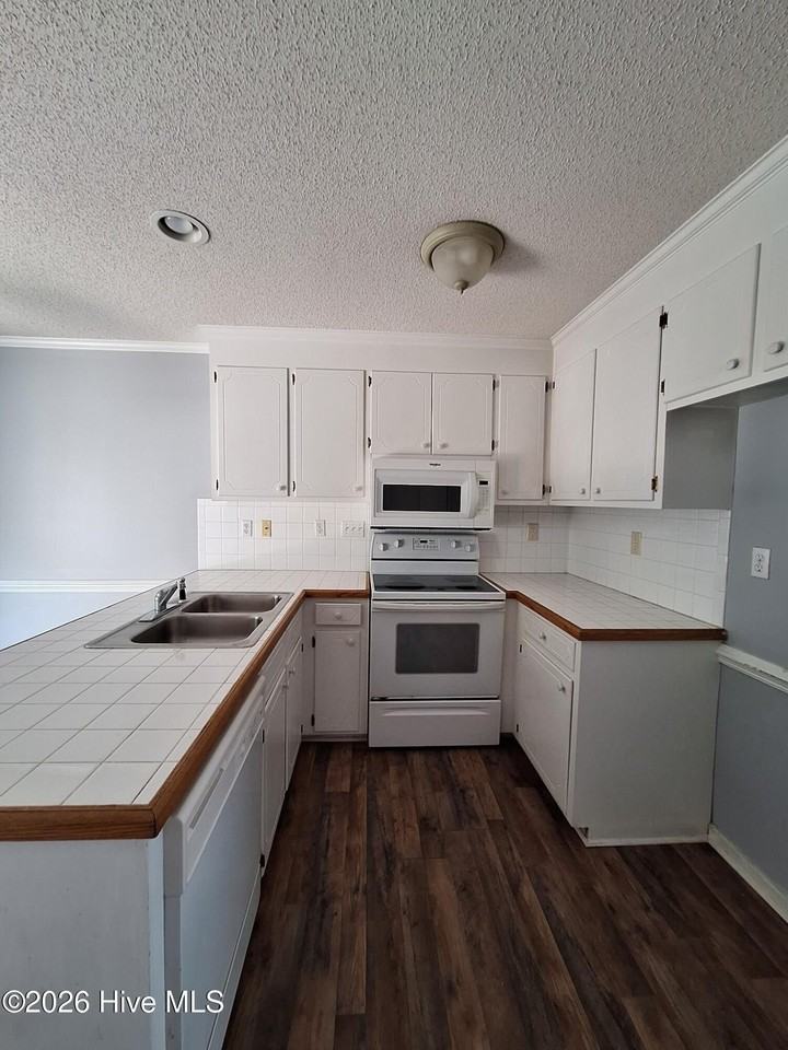 1035 Spring Forest Rd #D3 - Photo 3 of 8