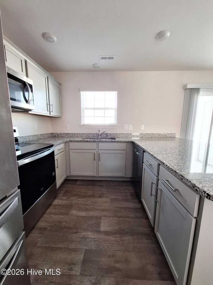 4103 Laurel Ridge Dr Unit E #E - Photo 4 of 12