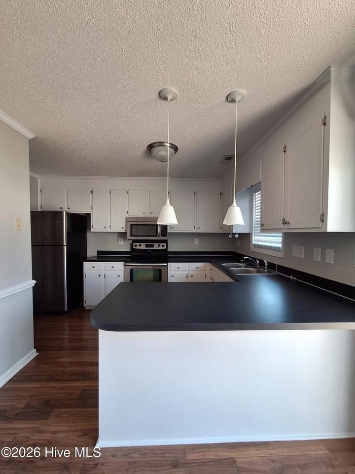 1222 Cross Creek Cir Apt W2 - Photo 4 of 11