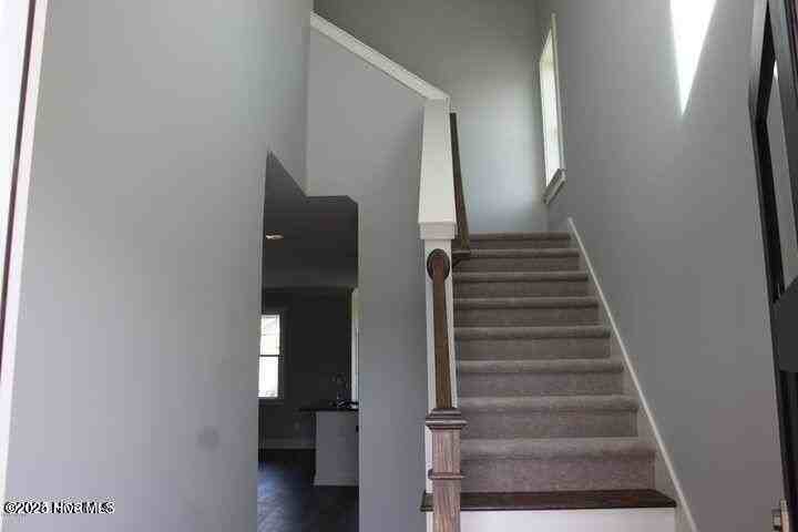 2100 Remington Ct #A - Photo 4 of 38