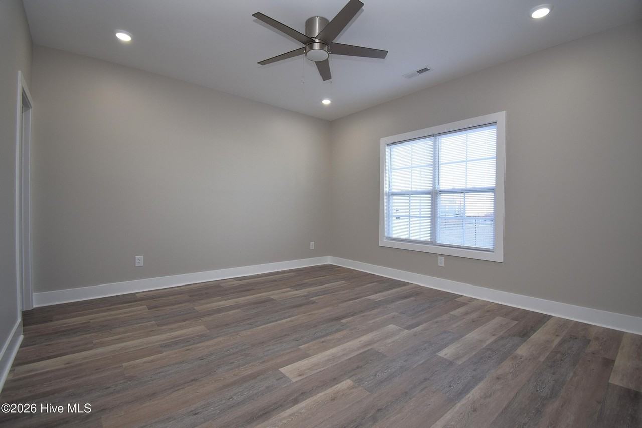 704 Abigail Taylor Dr Unit B - Photo 7 of 16