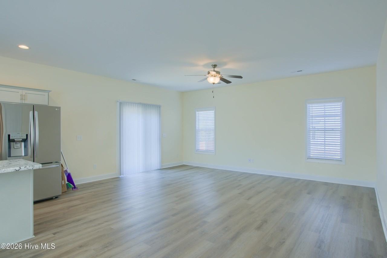 410 Sundown Ct - Photo 7 of 21