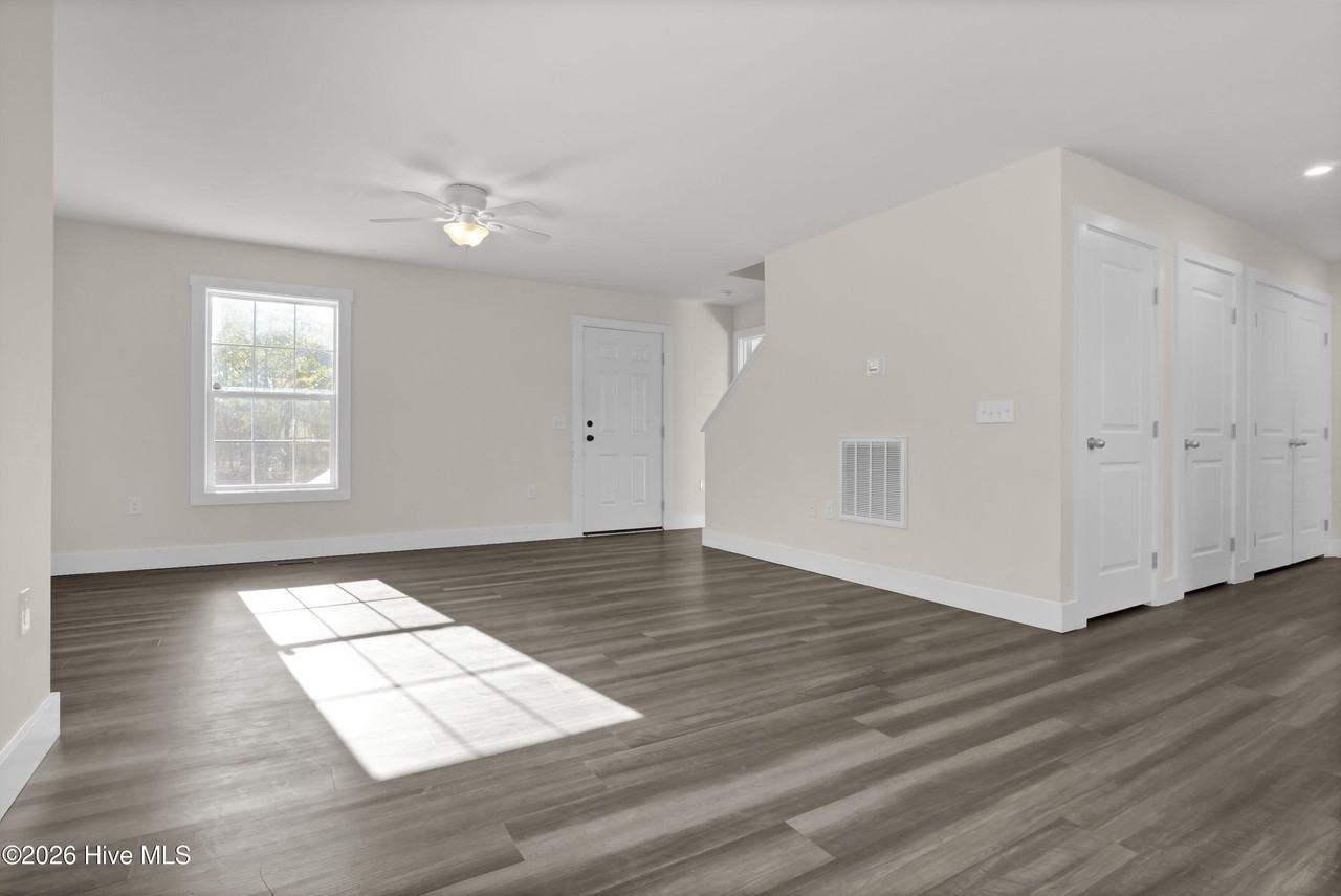 123 Penquin Pl - Photo 5 of 27