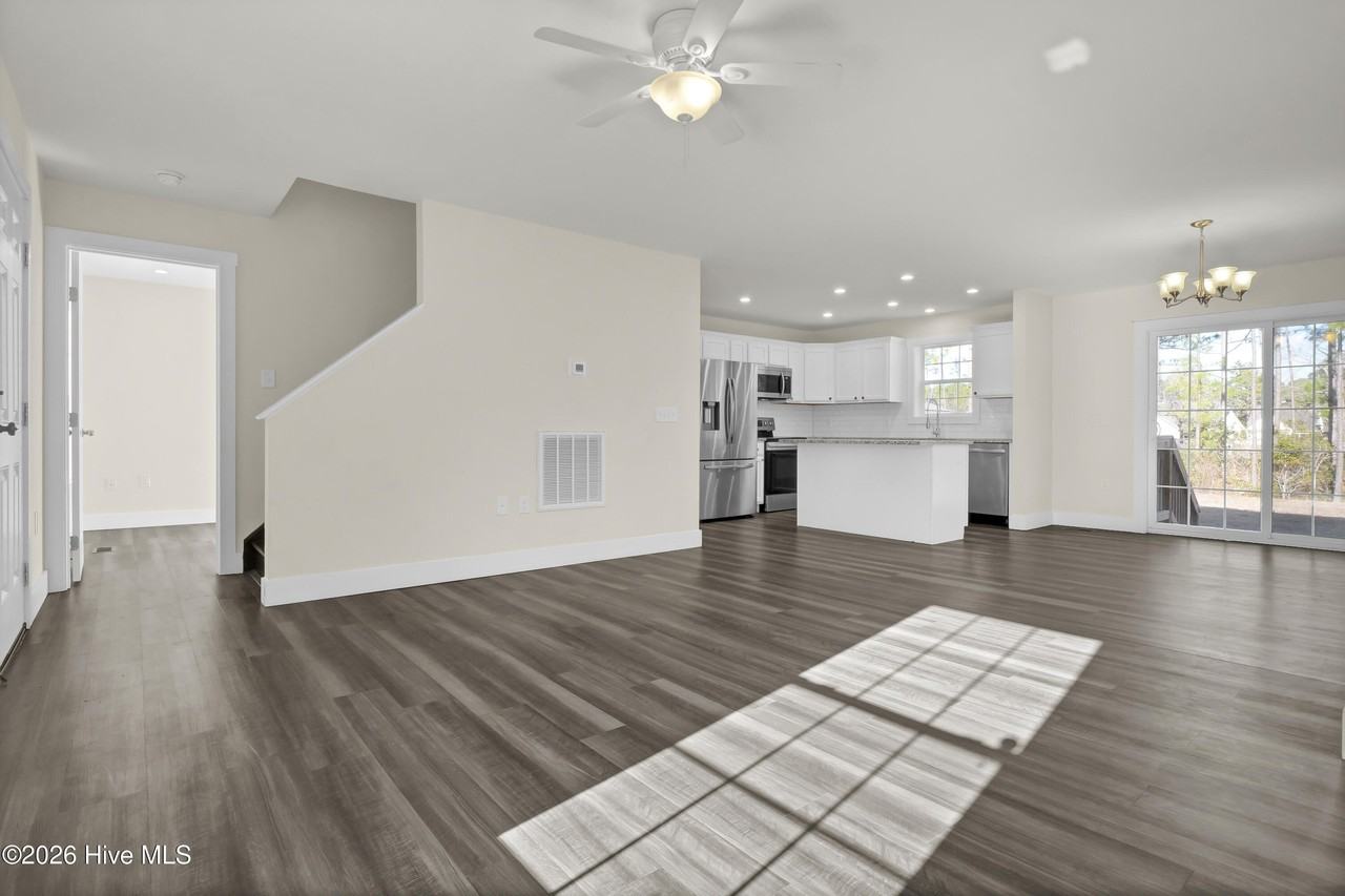 123 Penquin Pl - Photo 6 of 27