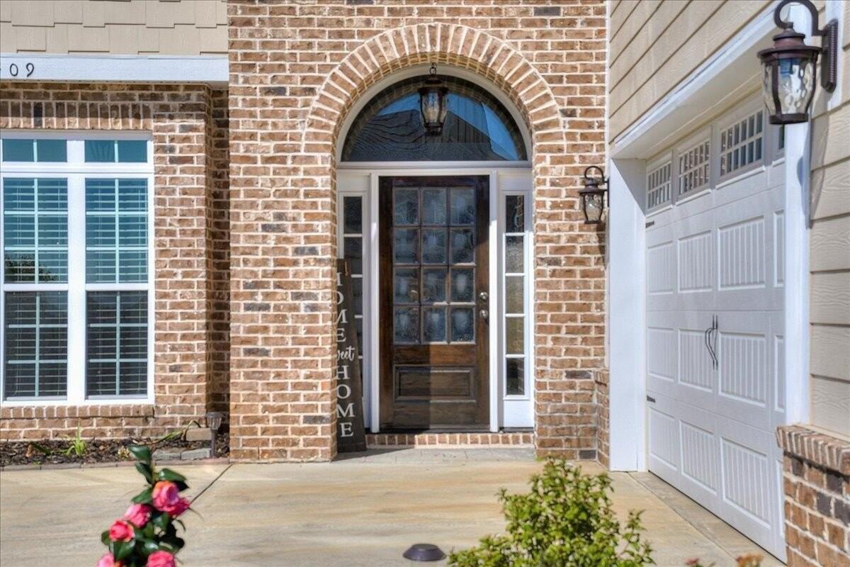 409 Pottery Dr - Photo 2 of 34