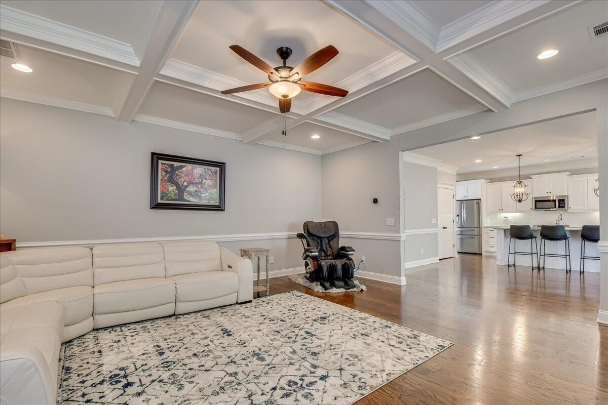 409 Pottery Dr - Photo 7 of 34