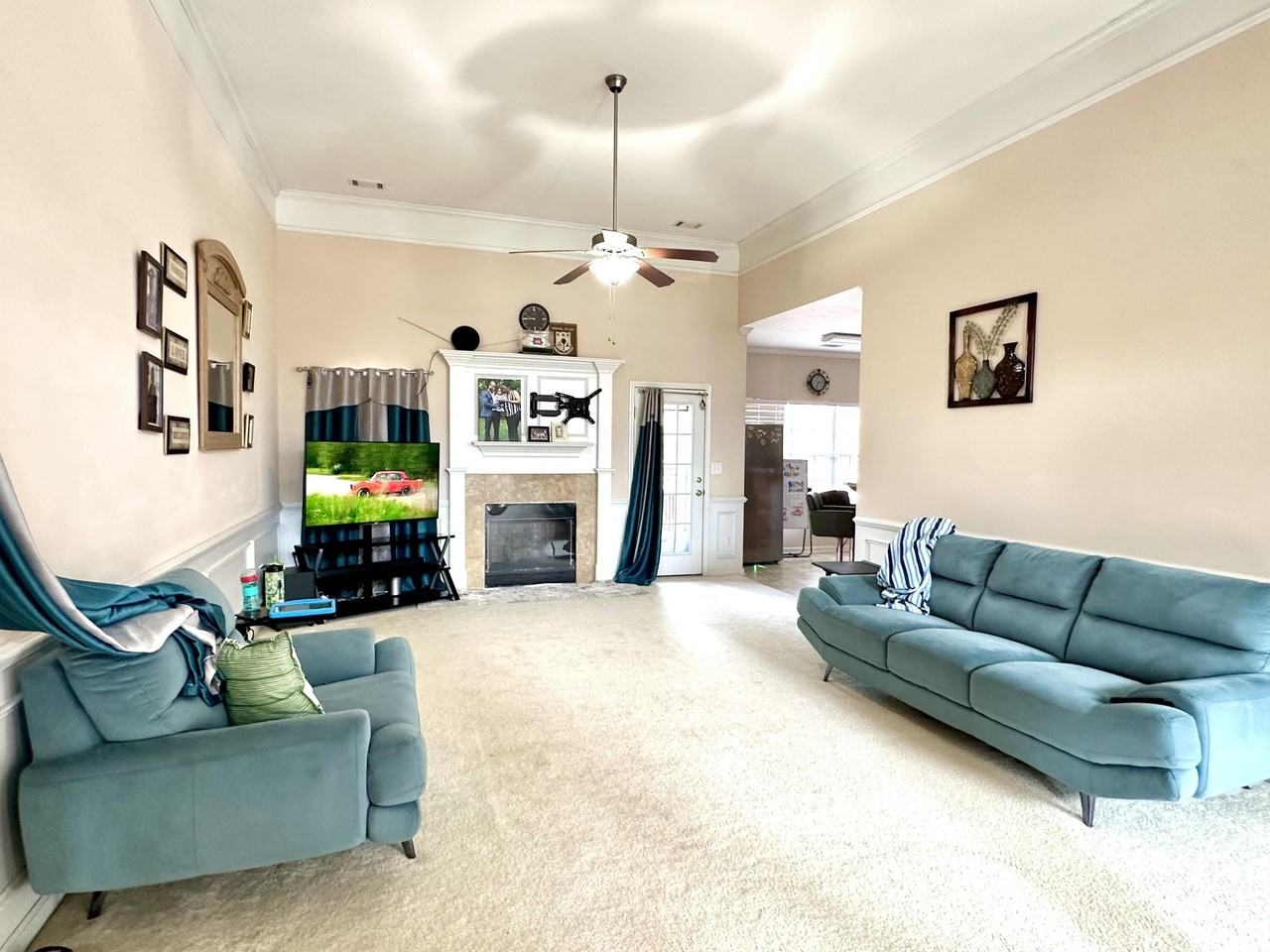 4714 Park Ridge Ct - Photo 4 of 19