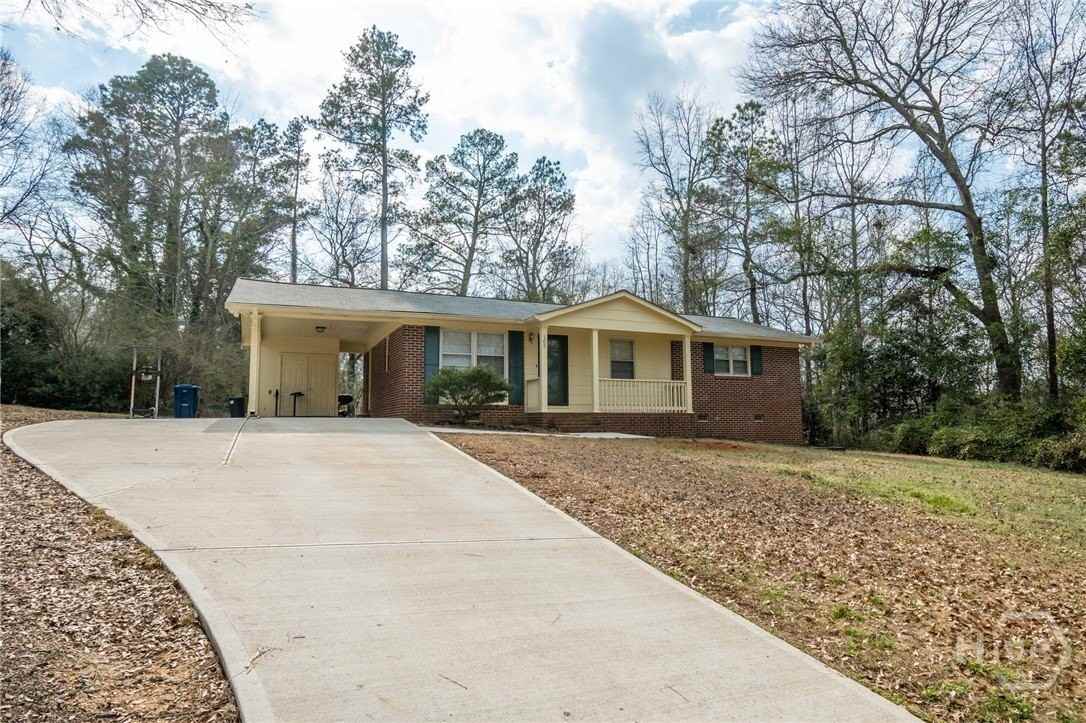 105 Cedar Dr - Photo 4 of 20