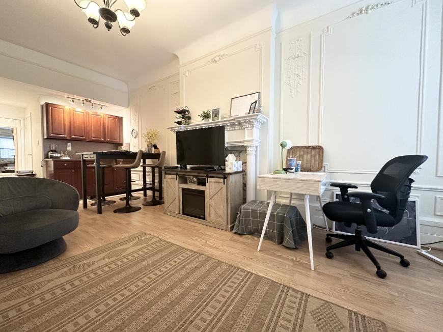 320 W 106th St - Photo 4 of 10