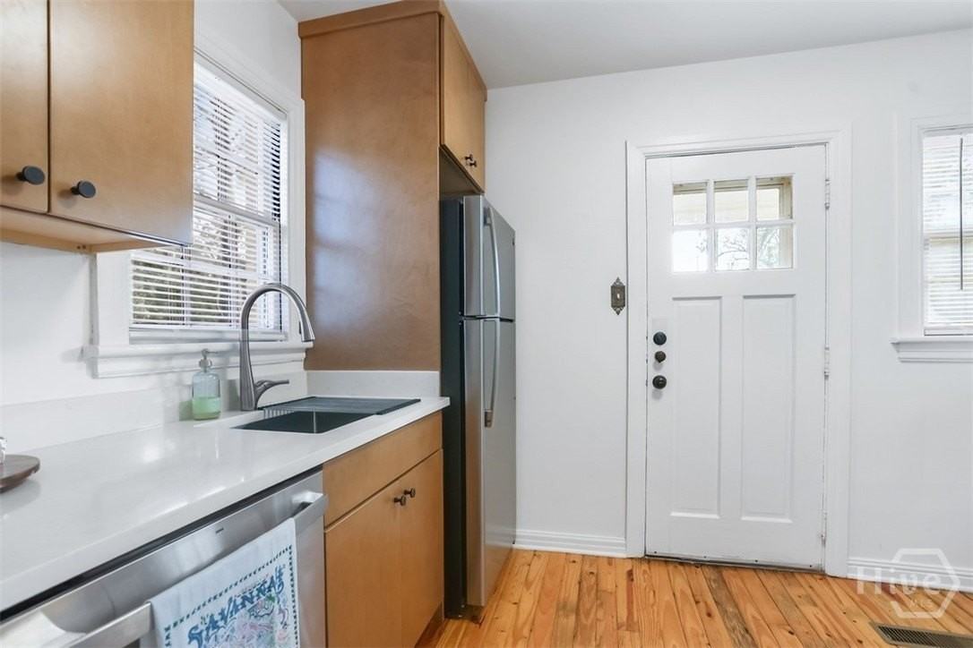 201 E 65th St Unit A - Photo 7 of 26