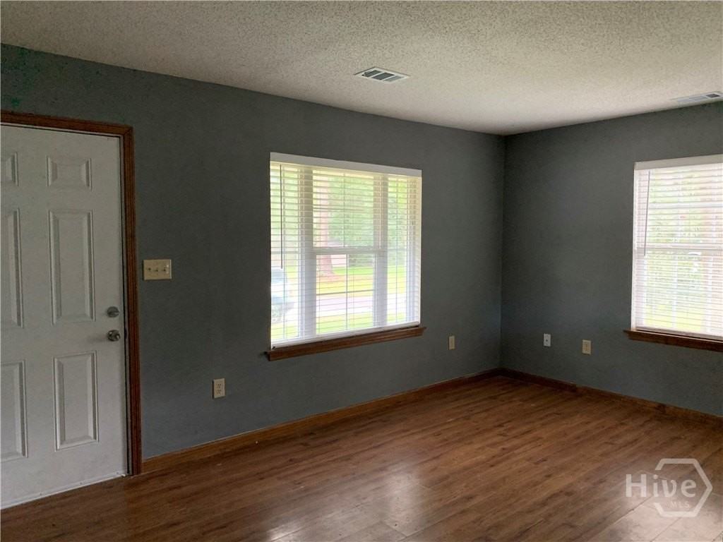 5301 Athena Dr - Photo 2 of 12