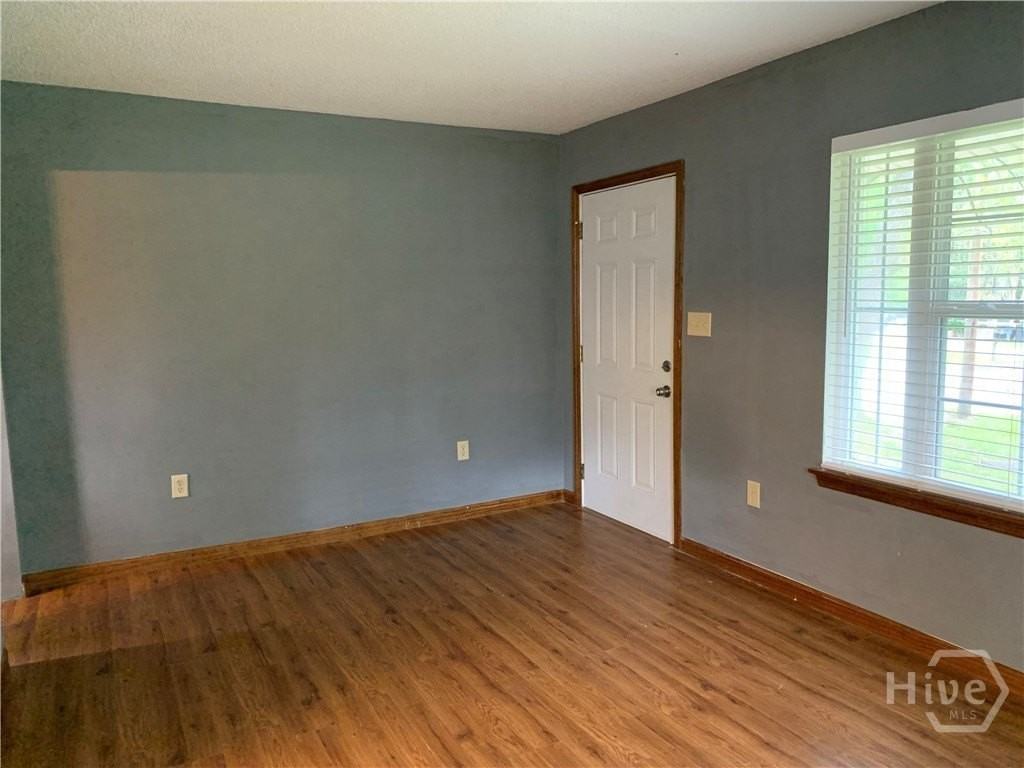 5301 Athena Dr - Photo 3 of 12