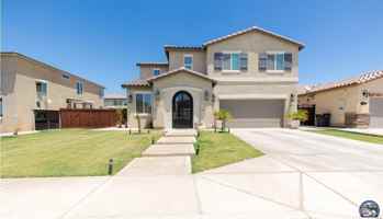 featured image of 624 Las Villas St