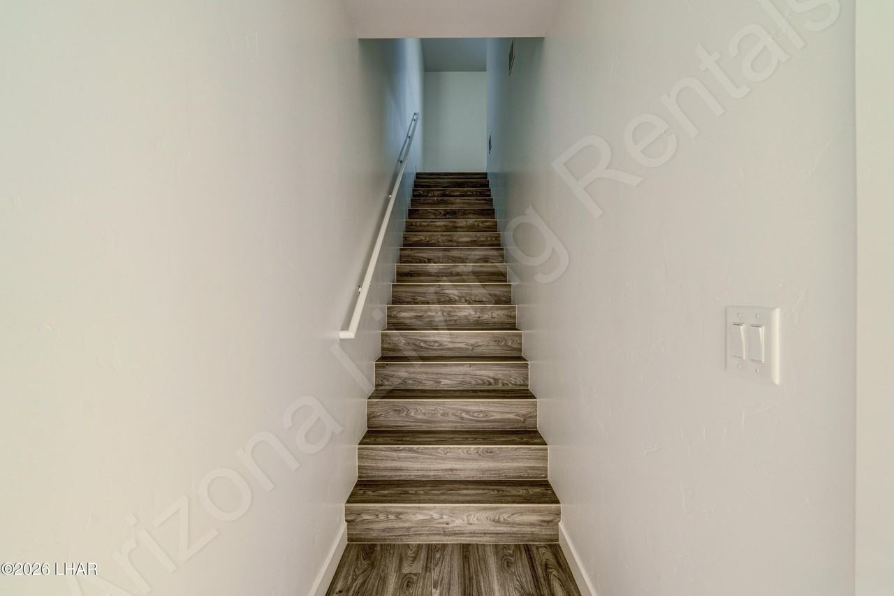 2061 Magnolia Dr Unit E102 - Photo 4 of 19