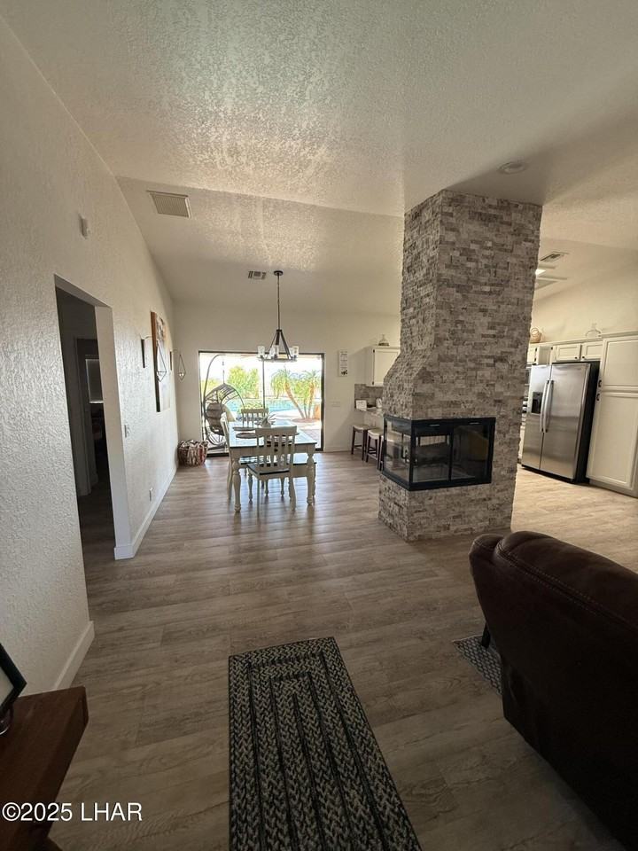 3880 Vega Dr - Photo 6 of 19