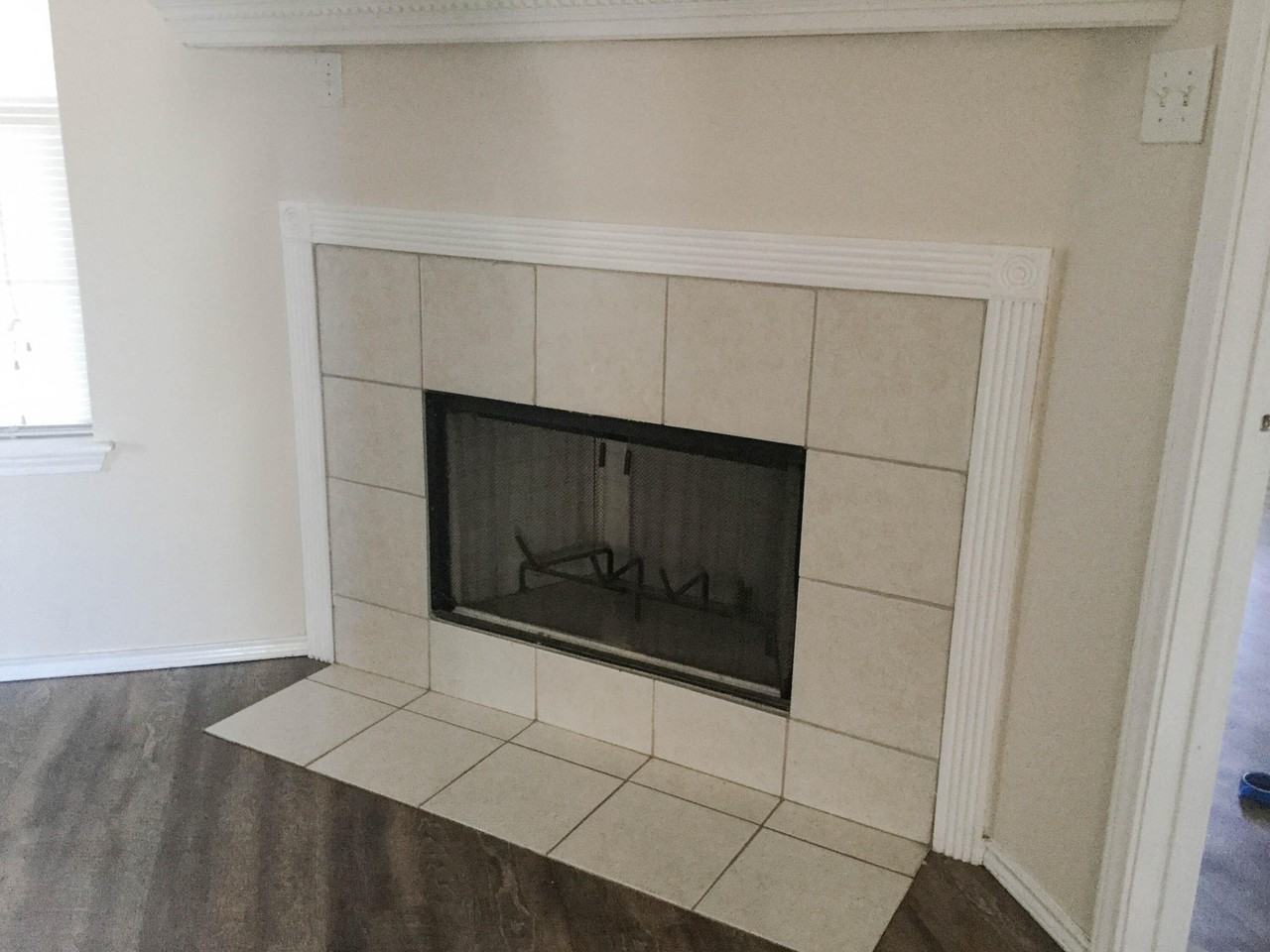 6230 6th St - Photo 3 of 10