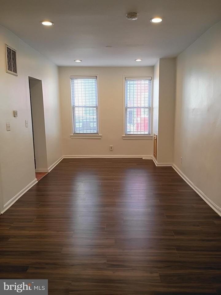 1223 Wylie St Ne - Photo 2 of 17