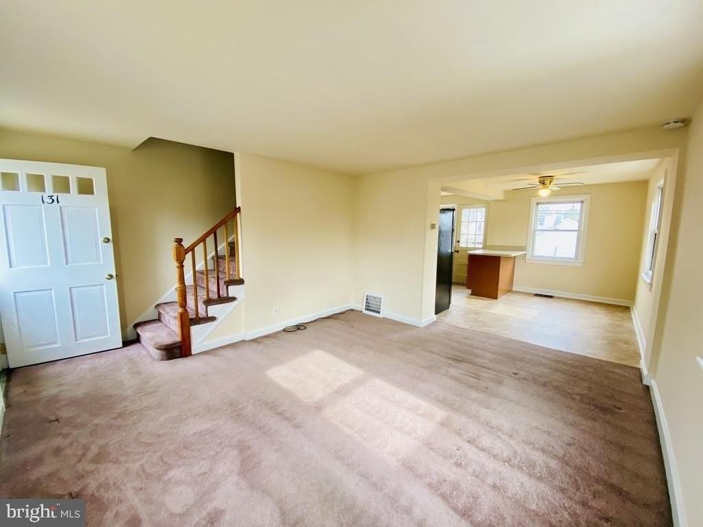 131 Kentucky Ave - Photo 3 of 26