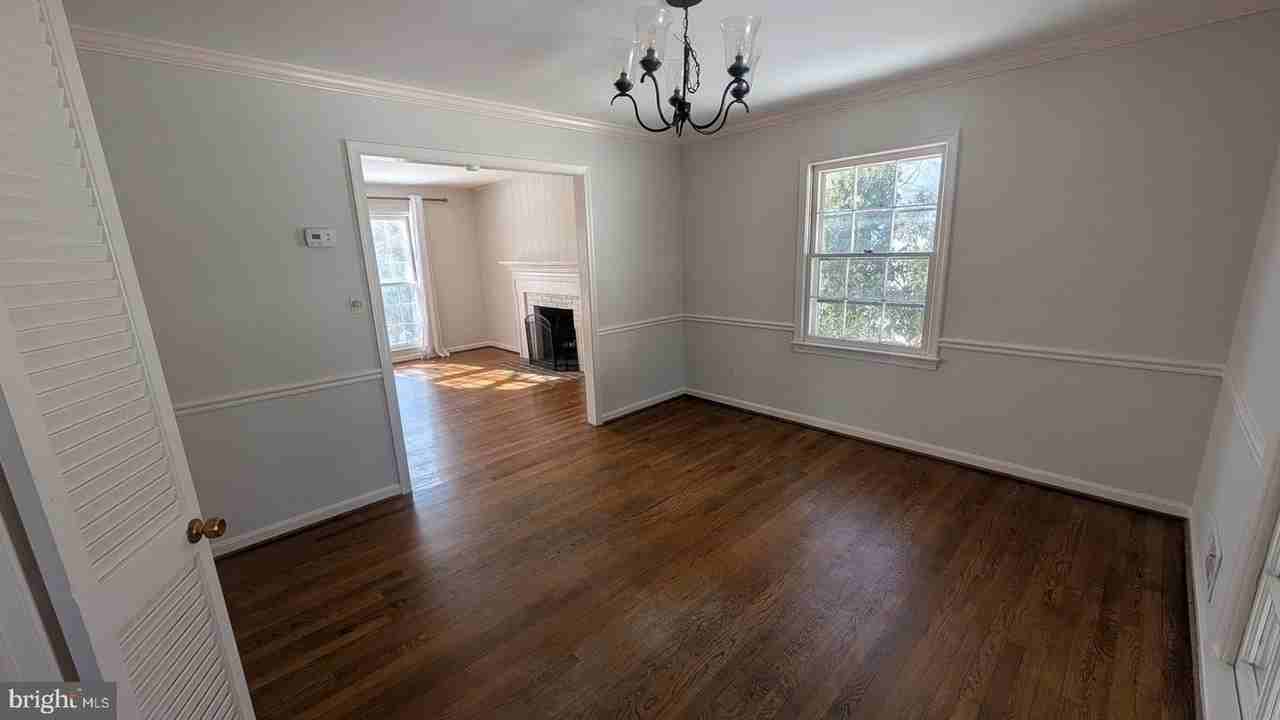 7063 Wolftree Ln - Photo 7 of 35