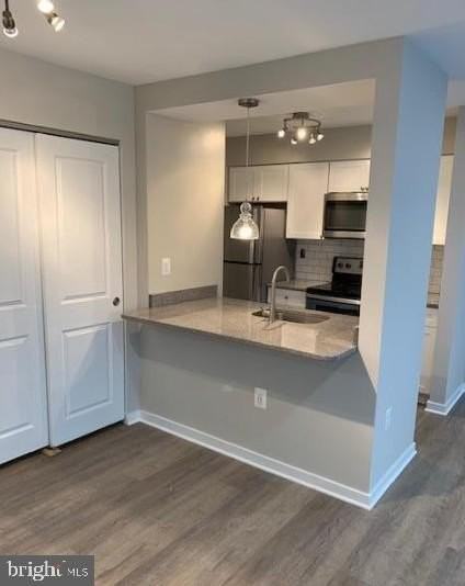 9904 Hellingly Pl - Photo 4 of 17